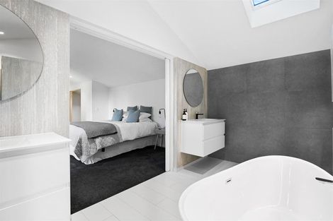 Photo of property in 68 Blighs Road, Strowan, Christchurch, 8052