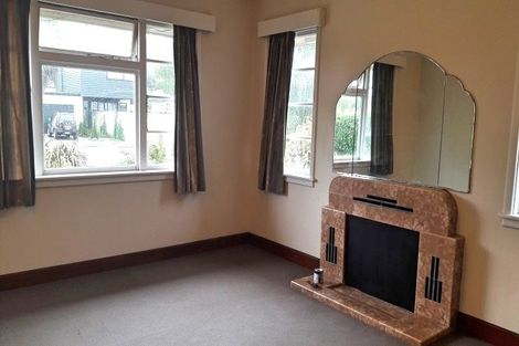 Photo of property in 53 Cornwall Road, Lyttelton, 8082