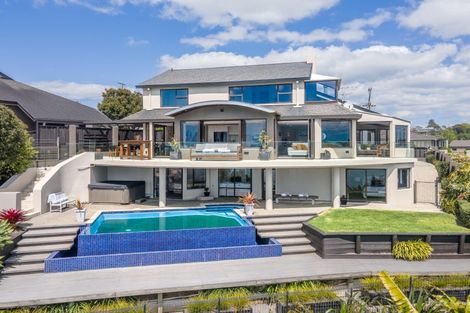 Photo of property in 1/285 Bleakhouse Road, Mellons Bay, Auckland, 2014