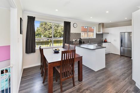 Photo of property in 36 Sunnypark Avenue, Rosehill, Papakura, 2113