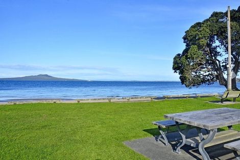 Photo of property in 3/18 Bevyn Street, Castor Bay, Auckland, 0620