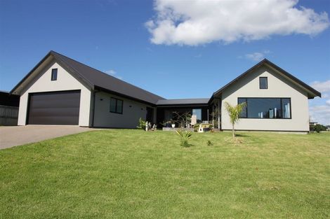 Photo of property in 70 Leeward Drive, Whitianga, 3510