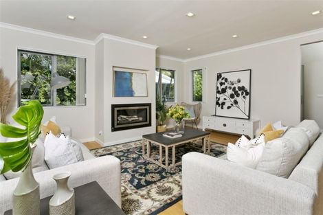 Photo of property in 19 Lynden Avenue, Hillcrest, Auckland, 0627