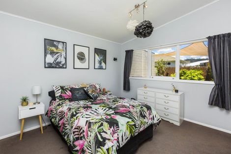 Photo of property in 17 Kiwi Street, Heretaunga, Upper Hutt, 5018