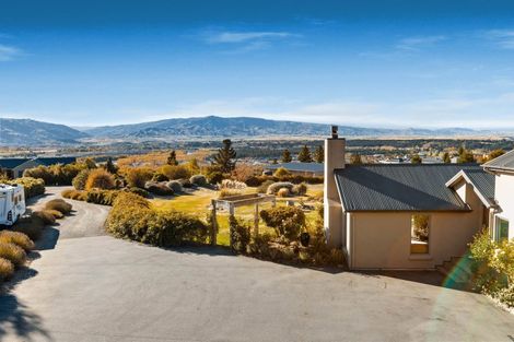 Photo of property in 10 Old Golf Course Road, Bridge Hill, Alexandra, 9320