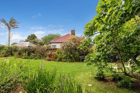 Photo of property in 36 Onewa Road, Northcote Point, Auckland, 0627