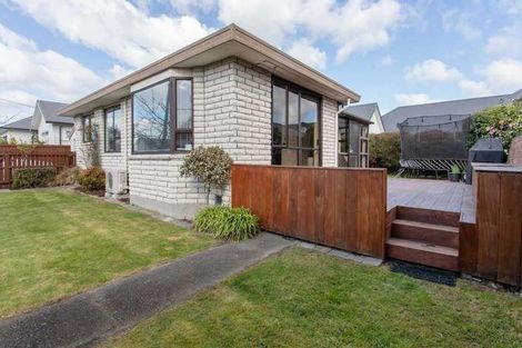 Photo of property in 2/15 Orkney Street, Strowan, Christchurch, 8052