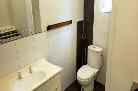 Photo of property in 6 Chevron Place, Castor Bay, Auckland, 0620