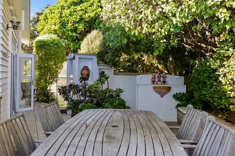 Photo of property in 41 Cameron Street, New Plymouth, 4310