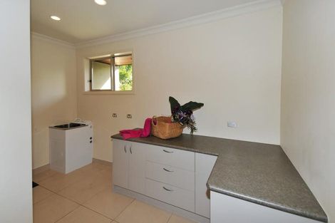 Photo of property in 17 Oak Manor Drive, Albany, Auckland, 0632