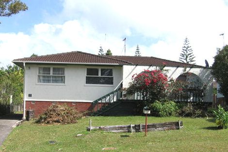 Photo of property in 8 Thornlow Street, Glendene, Auckland, 0602