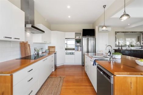 Photo of property in 148 Hackthorne Road, Cashmere, Christchurch, 8022