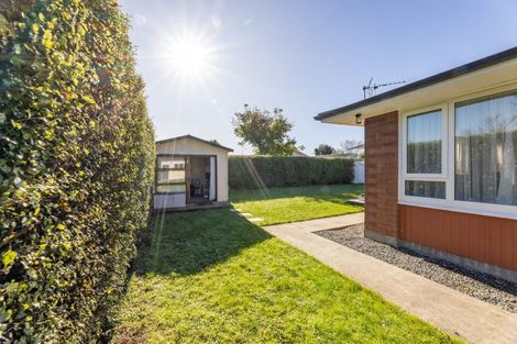 Photo of property in 21 La Perouse Place, Northcote, Christchurch, 8052