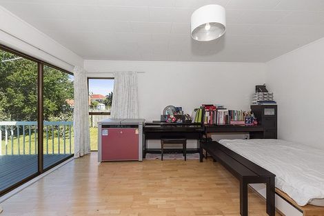 Photo of property in 382 East Coast Road, Sunnynook, Auckland, 0630