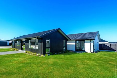 Photo of property in 12 Lusk Street, Rangiora, 7400