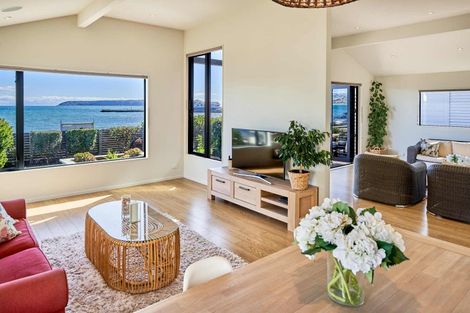 Photo of property in 43 Moana Road, Plimmerton, Porirua, 5026