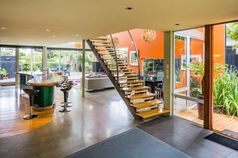 Photo of property in 22 Puriri Street, Eastbourne, Lower Hutt, 5013