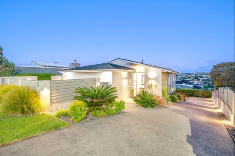 Photo of property in 39 Grand Drive, Orewa, 0931