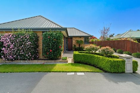 Photo of property in 1/5 Jadewynn Place, Halswell, Christchurch, 8025