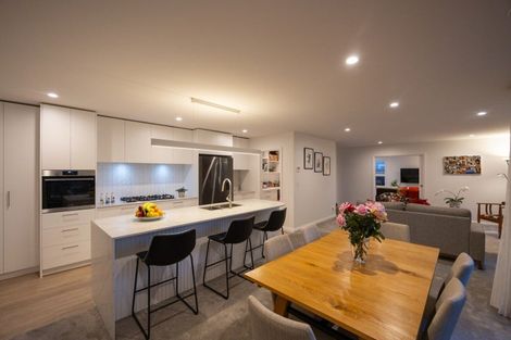 Photo of property in 9 Samuel Place, Terrace End, Palmerston North, 4410