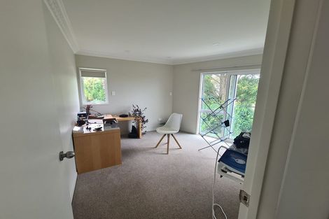Photo of property in 1/29 Bayview Road, Browns Bay, Auckland, 0630