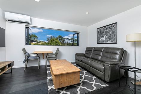 Photo of property in 22 View Ridge Drive, Ranui, Auckland, 0612