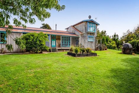 Photo of property in 100 Conway Road, Eltham, 4322