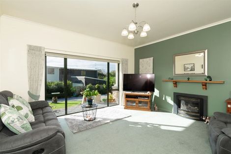 Photo of property in 6 Hillcrest Lane, Levin, 5510