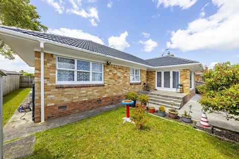 Photo of property in 12 Cameron Street, Papakura, 2110