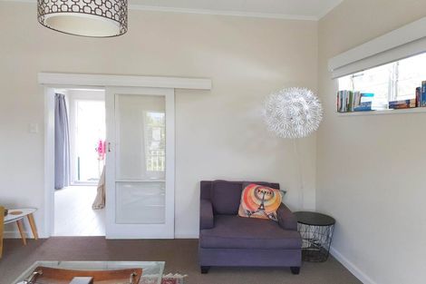 Photo of property in 2/68 Shakespeare Road, Bluff Hill, Napier, 4110