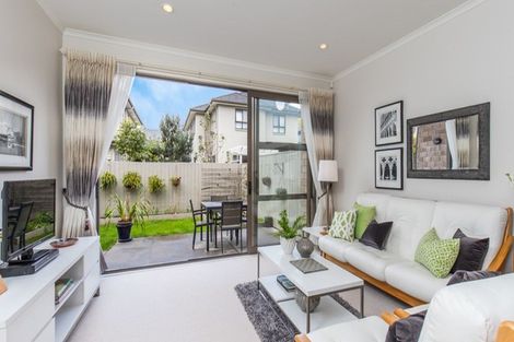 Photo of property in 24 Purchas Hill Drive, Stonefields, Auckland, 1072