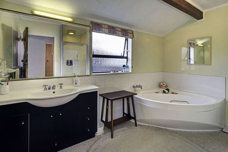 Photo of property in 6 Rewa Place, Lansdowne, Masterton, 5810