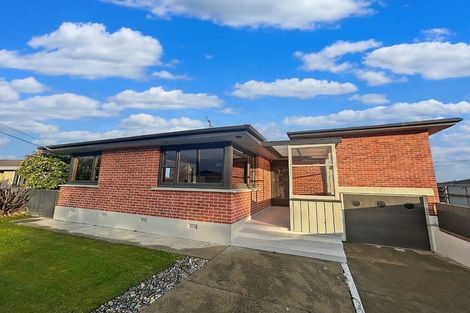 Photo of property in 122 Park Street, Winton, 9720