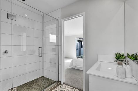 Photo of property in 1 Vogue Circle, Vogeltown, New Plymouth, 4310