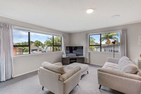 Photo of property in 54 The Circle, Manly, Whangaparaoa, 0930