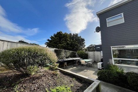 Photo of property in 8a Opapa Street, Titahi Bay, Porirua, 5022