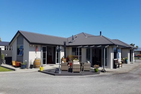 Photo of property in 166 Hall Street, Hokitika, 7810