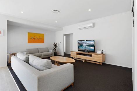 Photo of property in 57 Te Kio Crescent, Papamoa Beach, Papamoa, 3118