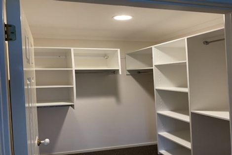 Photo of property in 39 Delmont Close, East Tamaki Heights, Auckland, 2016