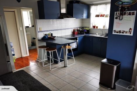 Photo of property in 6 Maybelle Place, Kelston, Auckland, 0602