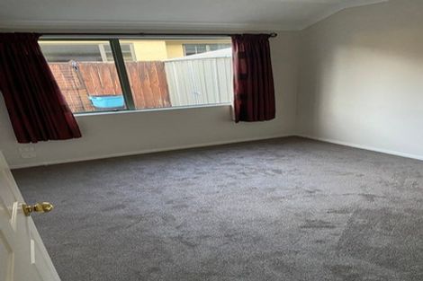 Photo of property in 49 Cairns Crescent, Rototuna, Hamilton, 3210