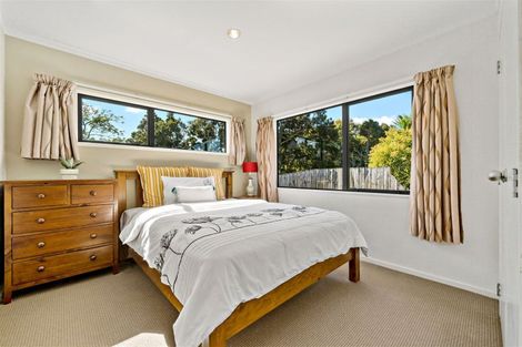 Photo of property in 2/11a Agincourt Street, Glenfield, Auckland, 0629