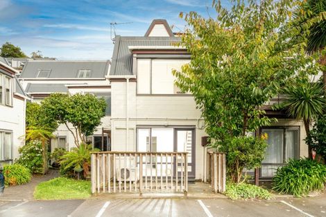 Photo of property in Sherwood Mews, 28w Bidwill Street, Mount Cook, Wellington, 6021