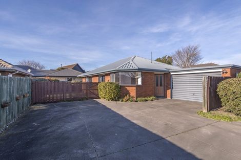 Photo of property in 1/14 Innisfree Place, Northwood, Christchurch, 8051