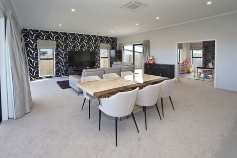 Photo of property in 15 Batten Drive, Flagstaff, Hamilton, 3210