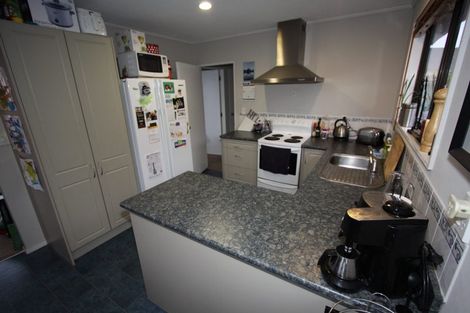 Photo of property in 15 Rice Crescent, Newlands, Wellington, 6037