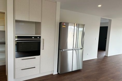 Photo of property in 18 Lorenzos Lane, Halswell, Christchurch, 8025