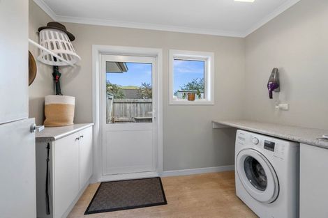 Photo of property in 68 Kenrigg Road, Kinloch, Taupo, 3377