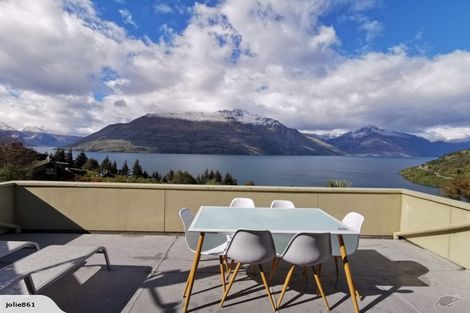 Photo of property in 13 Mckerrow Place, Sunshine Bay, Queenstown, 9300