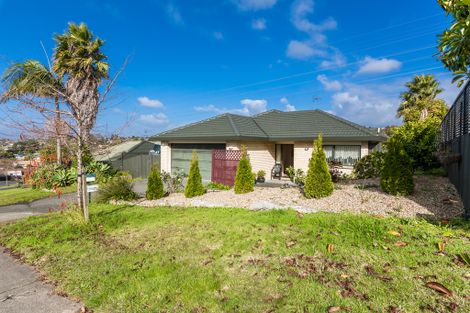 Photo of property in 36 Broadfield Street, Massey, Auckland, 0614